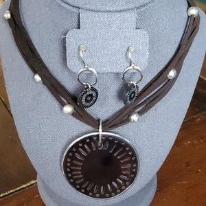 Silpada shell & sterling necklace (no earrings)